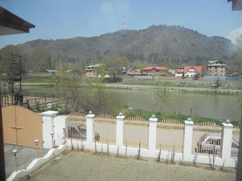 Hotel Royale Jannat Srinagar (Jammu and Kashmir) Bagian luar foto